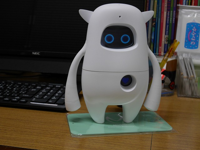英語学習にAIロボット　Musio